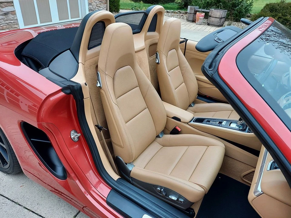 2014 Porsche 981 Boxster - Image 13 of 14