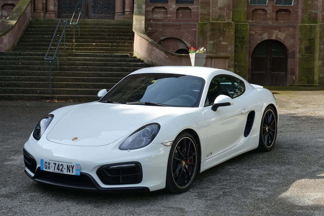 2014 Porsche 981 Cayman GTS - Image 2 of 21