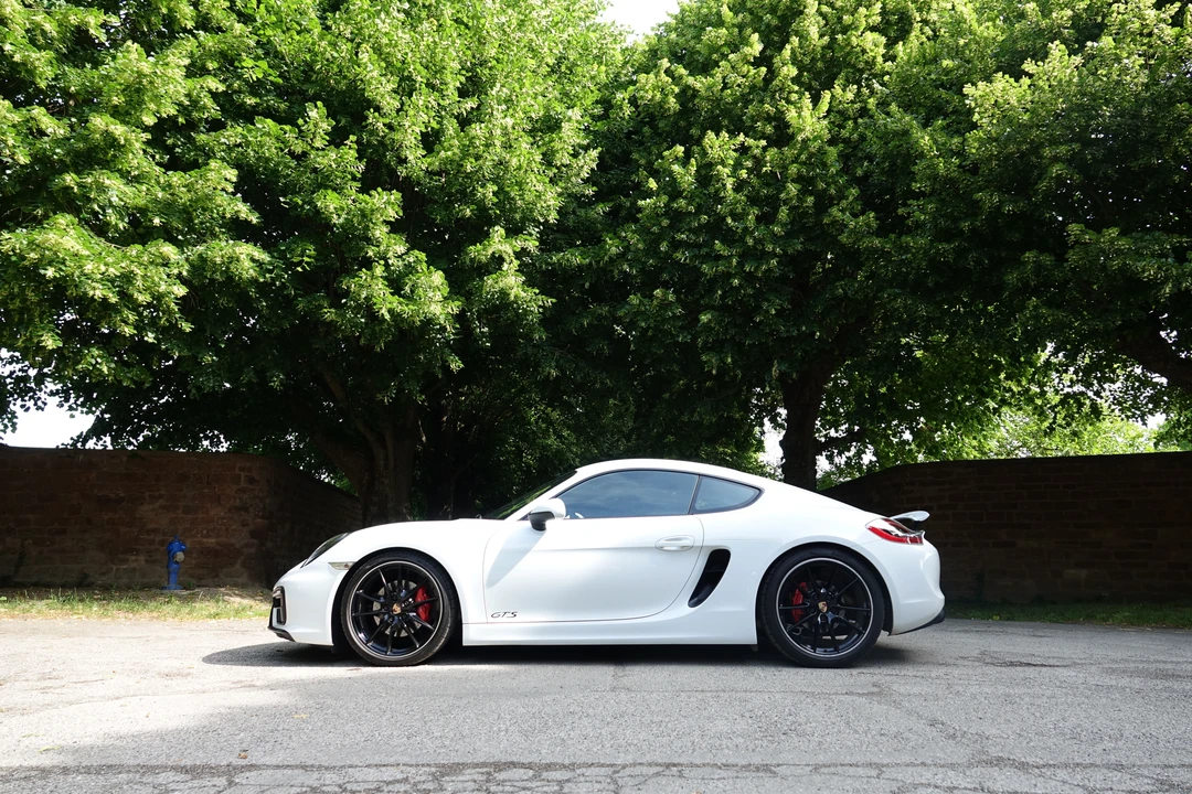 2014 Porsche 981 Cayman GTS - Image 9 of 21