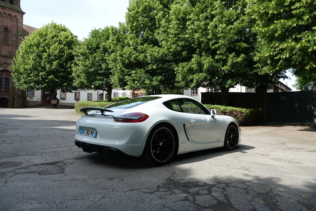 2014 Porsche 981 Cayman GTS - Image 12 of 21