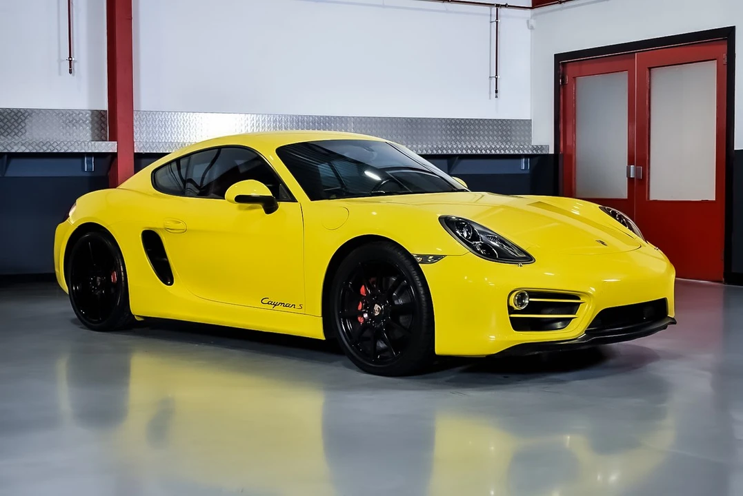 2014 Porsche 981 Cayman S - Image 2 of 30