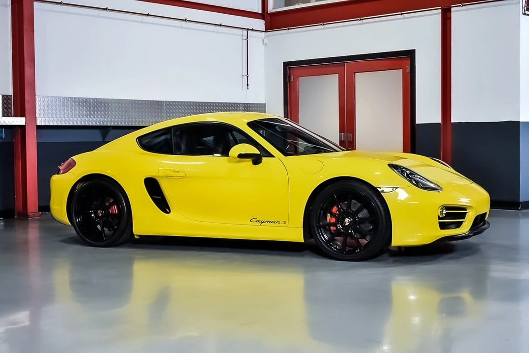 2014 Porsche 981 Cayman S - Image 16 of 30