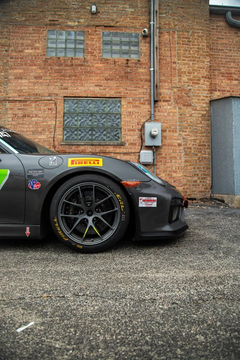 2014 Porsche 981 Cayman S - Image 6 of 31