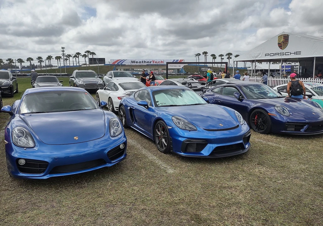 2014 Porsche 981 Cayman S - Image 11 of 15