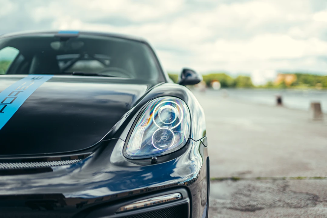 2014 Porsche 981 Cayman S - Image 16 of 31