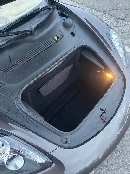 2014 Porsche 981 Boxster - Image 9 of 11