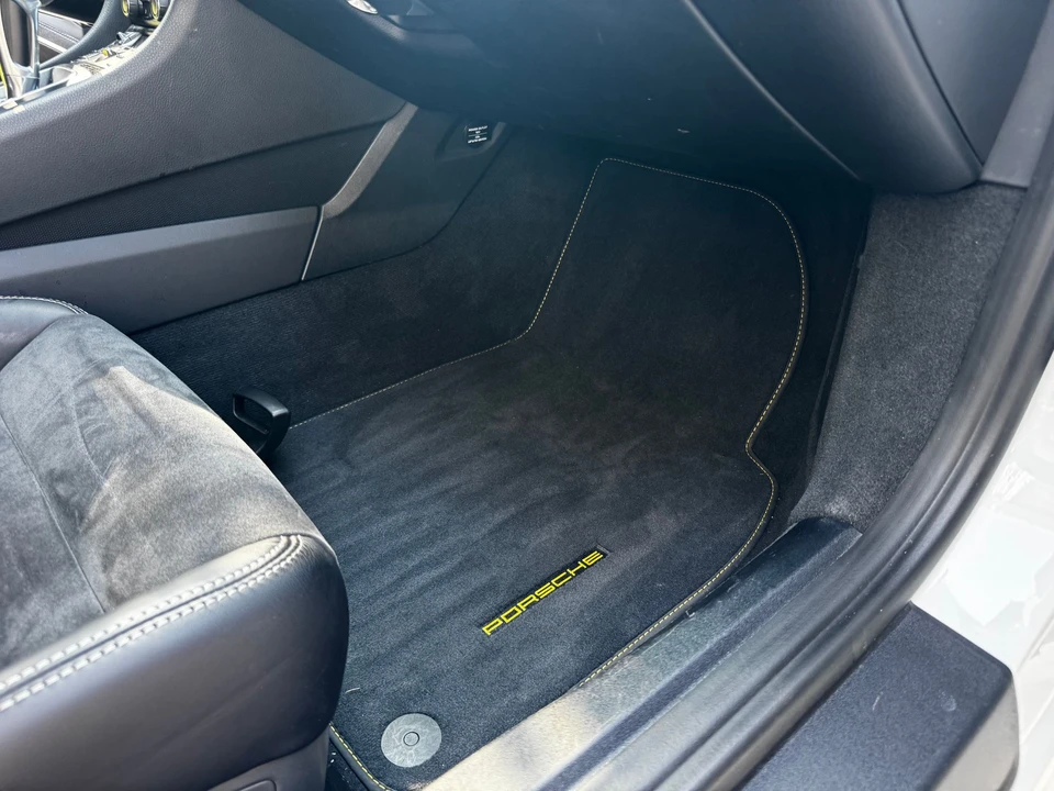 2014 Porsche 991 GT3 - Image 20 of 26