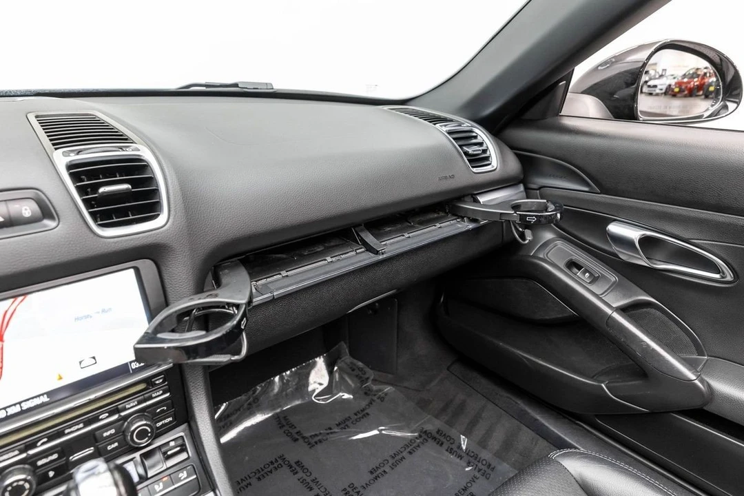 2014 Porsche 981 Boxster - Image 24 of 31