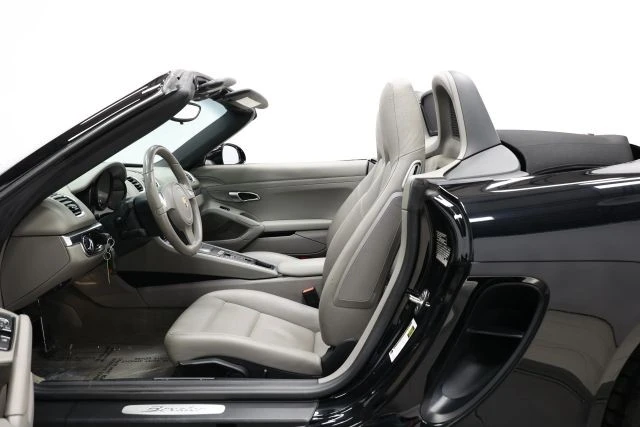 2014 Porsche 981 Boxster - Image 9 of 12