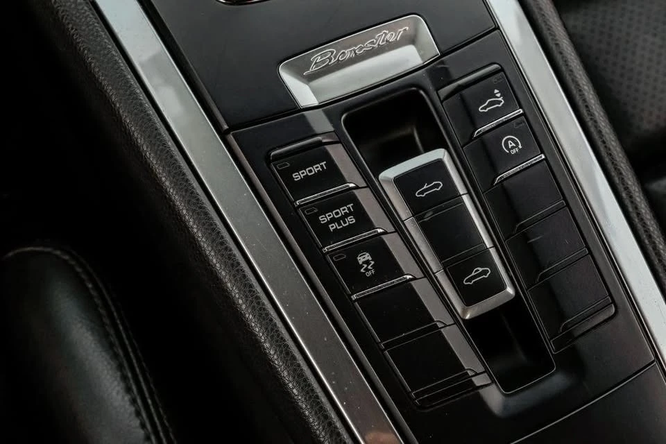 2014 Porsche 981 Boxster - Image 16 of 20