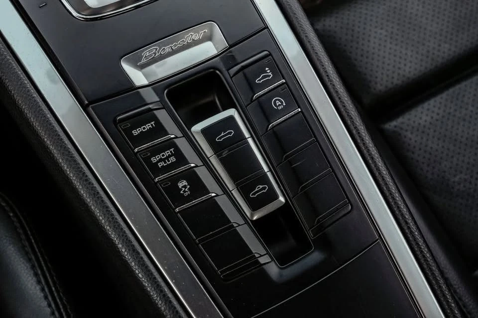 2014 Porsche 981 Boxster - Image 17 of 20