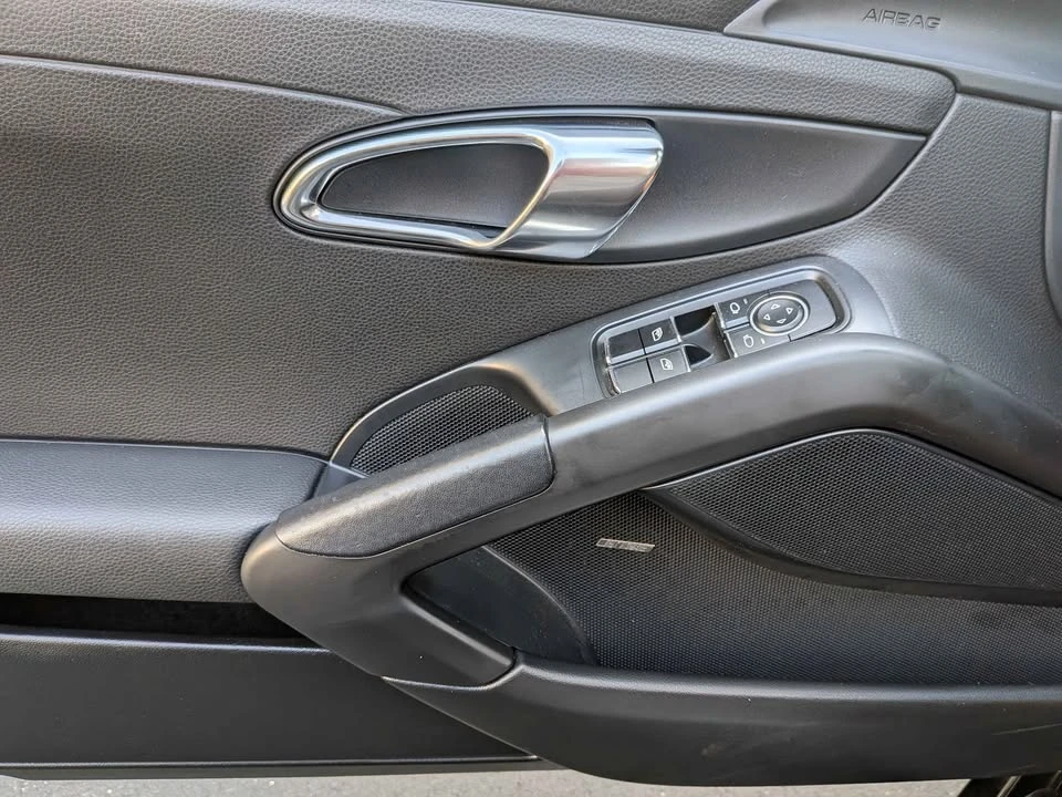 2014 Porsche 981 Boxster - Image 15 of 16