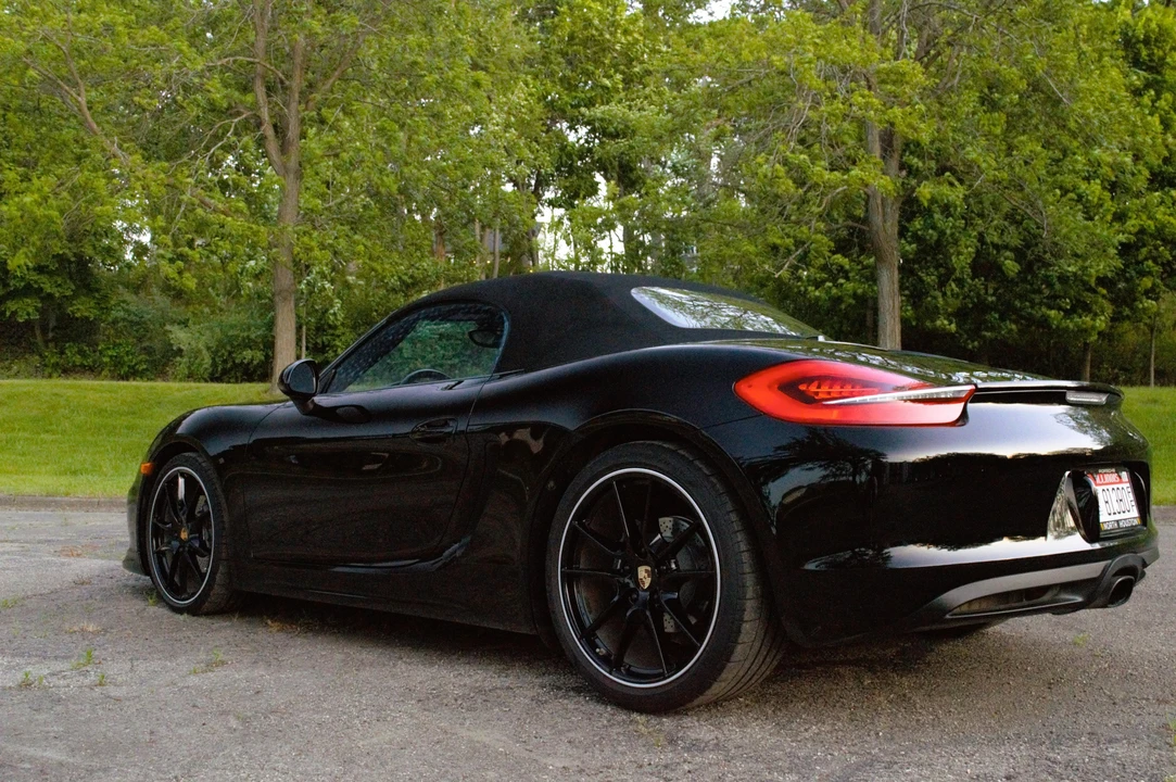 2014 Porsche 981 Boxster - Image 16 of 31