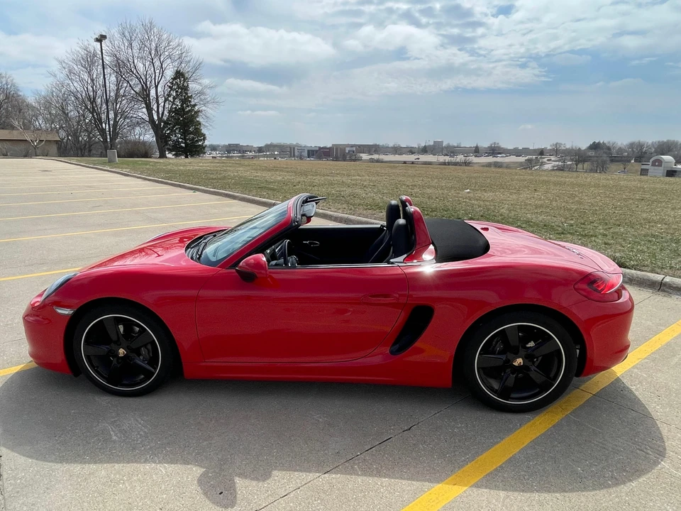 2014 Porsche 981 Boxster - Image 12 of 31