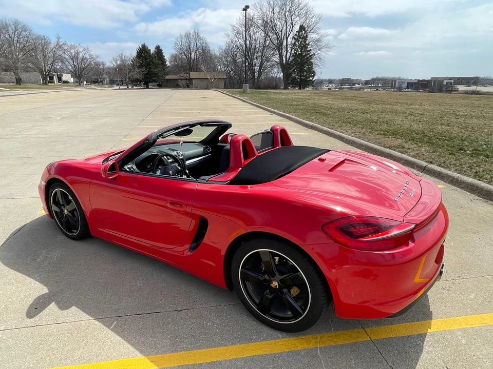 2014 Porsche 981 Boxster - Image 14 of 31