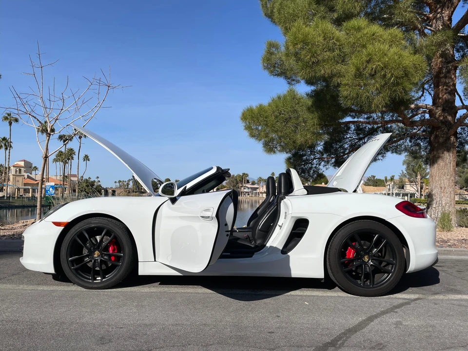 2014 Porsche 981 Boxster - Image 16 of 31