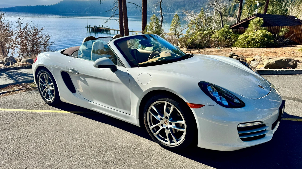 2014 Porsche 981 Boxster - Image 23 of 31