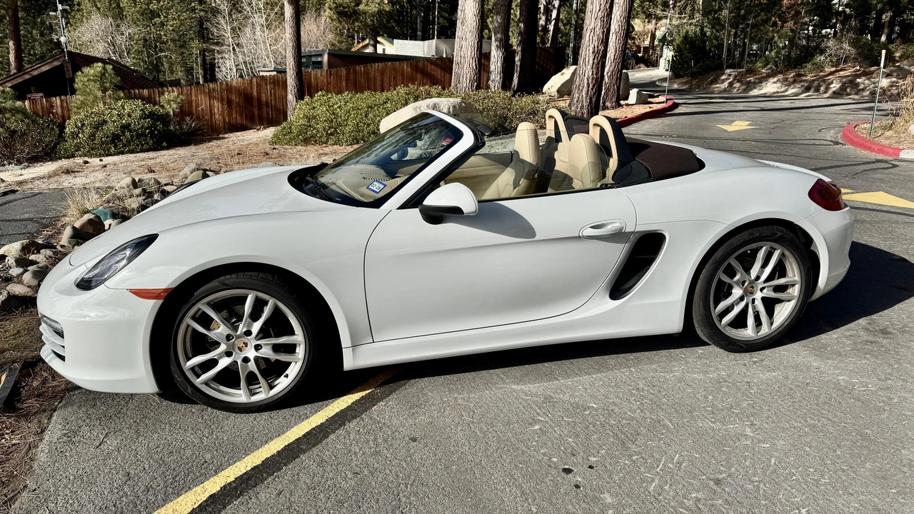 2014 Porsche 981 Boxster - Image 13 of 31