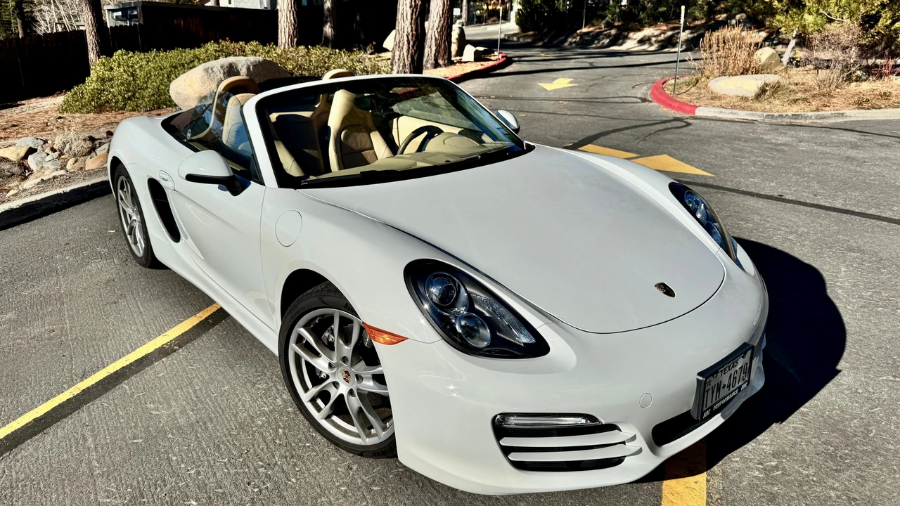 2014 Porsche 981 Boxster - Image 24 of 31