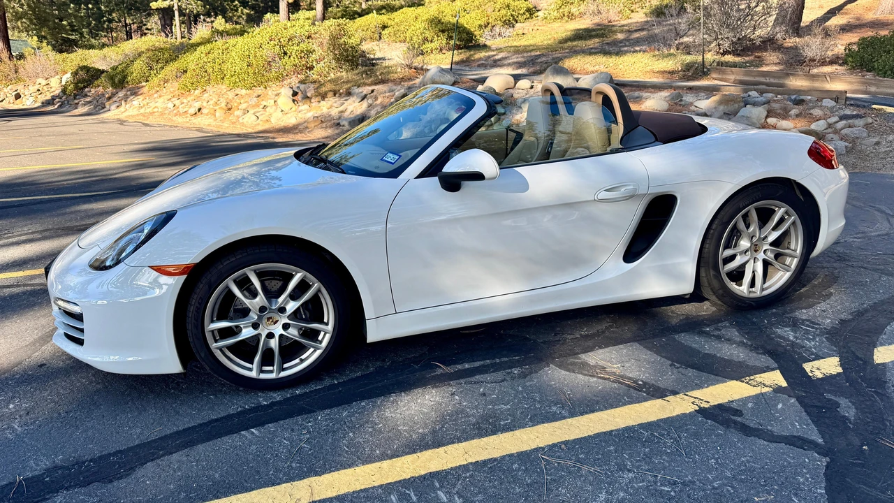 2014 Porsche 981 Boxster - Image 12 of 31