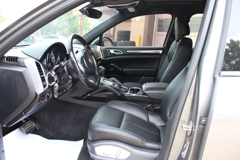 2014 Porsche 958 Cayenne - Image 9 of 20