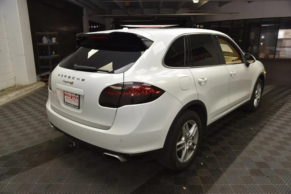 2014 Porsche 958 Cayenne - Image 13 of 20