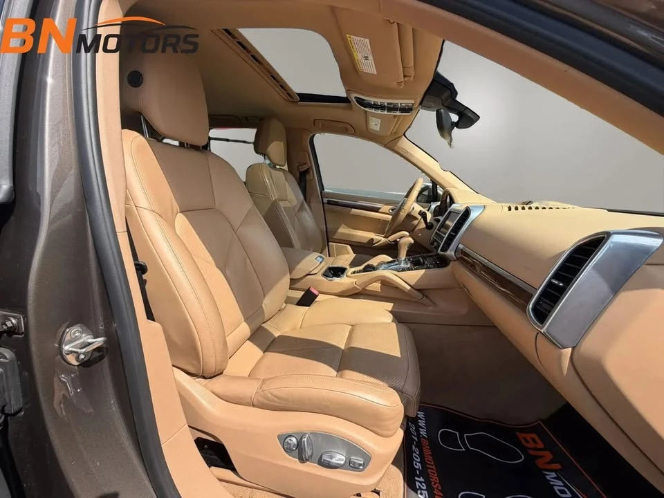 2014 Porsche 958 Cayenne - Image 13 of 20