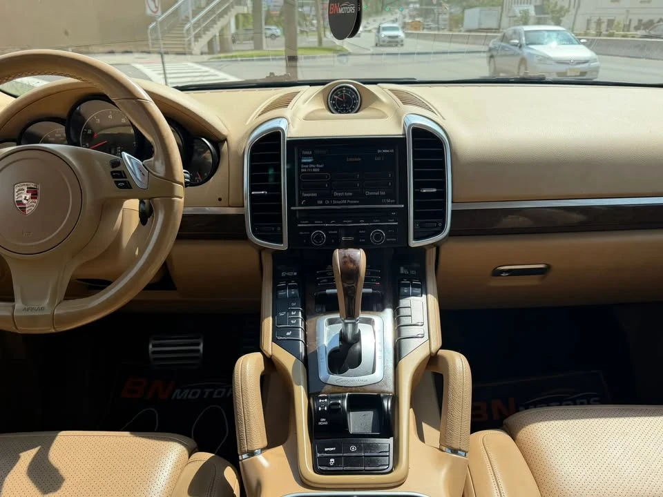 2014 Porsche 958 Cayenne - Image 16 of 20