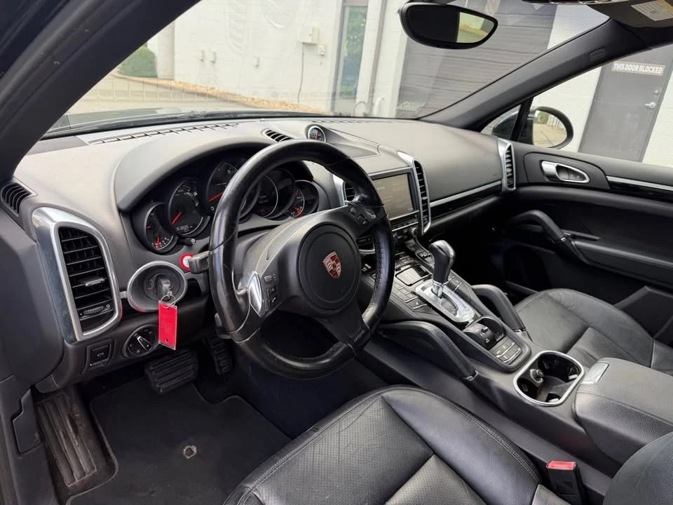 2014 Porsche 958 Cayenne - Image 10 of 20