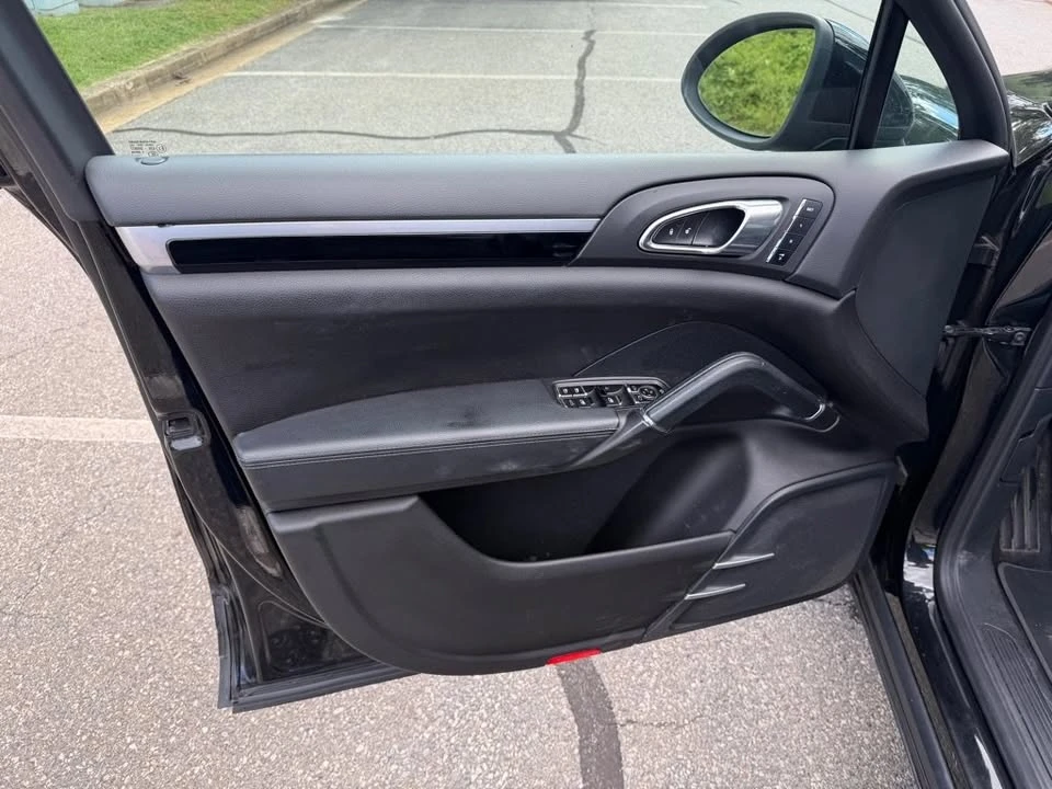2014 Porsche 958 Cayenne - Image 9 of 20