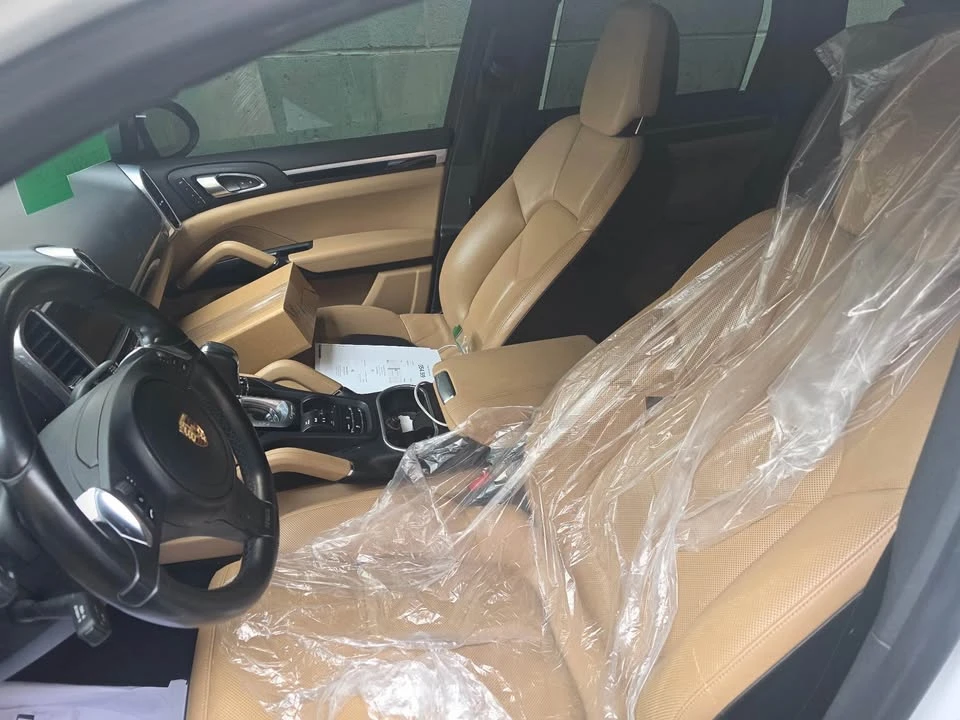 2014 Porsche 958 Cayenne - Image 4 of 5