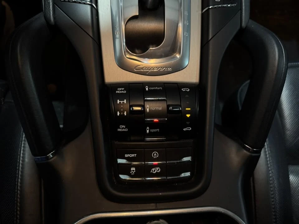 2014 Porsche 958 Cayenne - Image 13 of 19