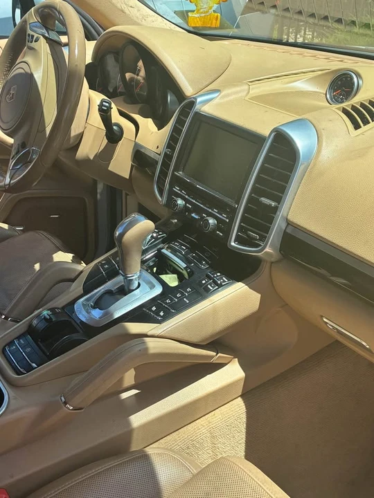 2014 Porsche 958 Cayenne - Image 8 of 14