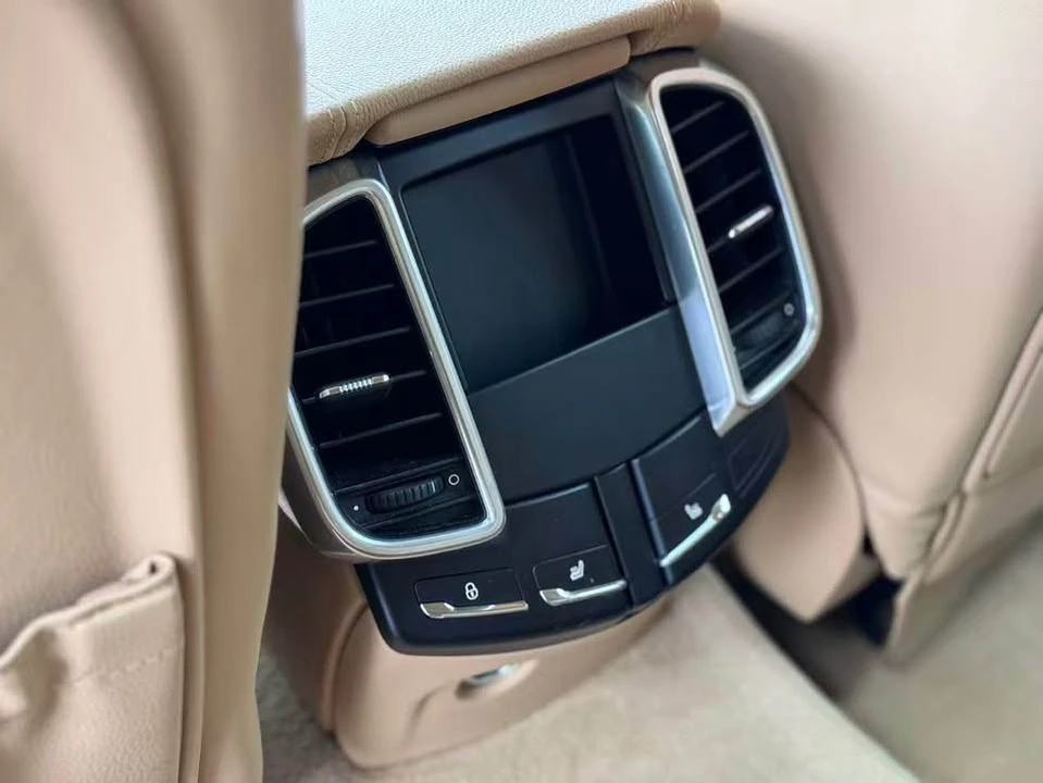 2014 Porsche 958 Cayenne - Image 11 of 14