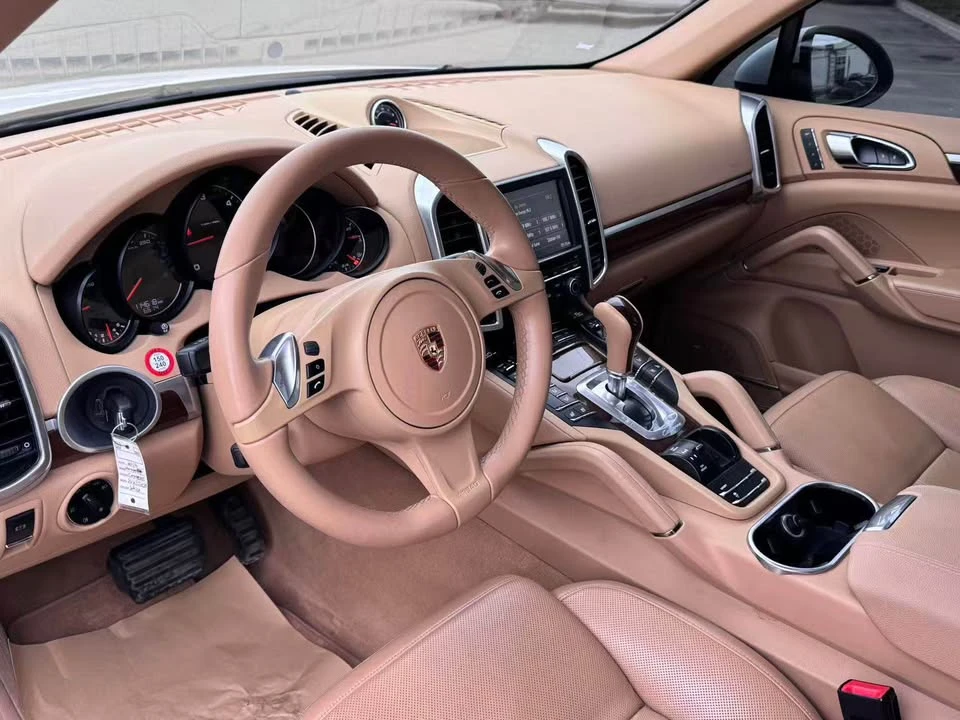 2014 Porsche 958 Cayenne - Image 7 of 14