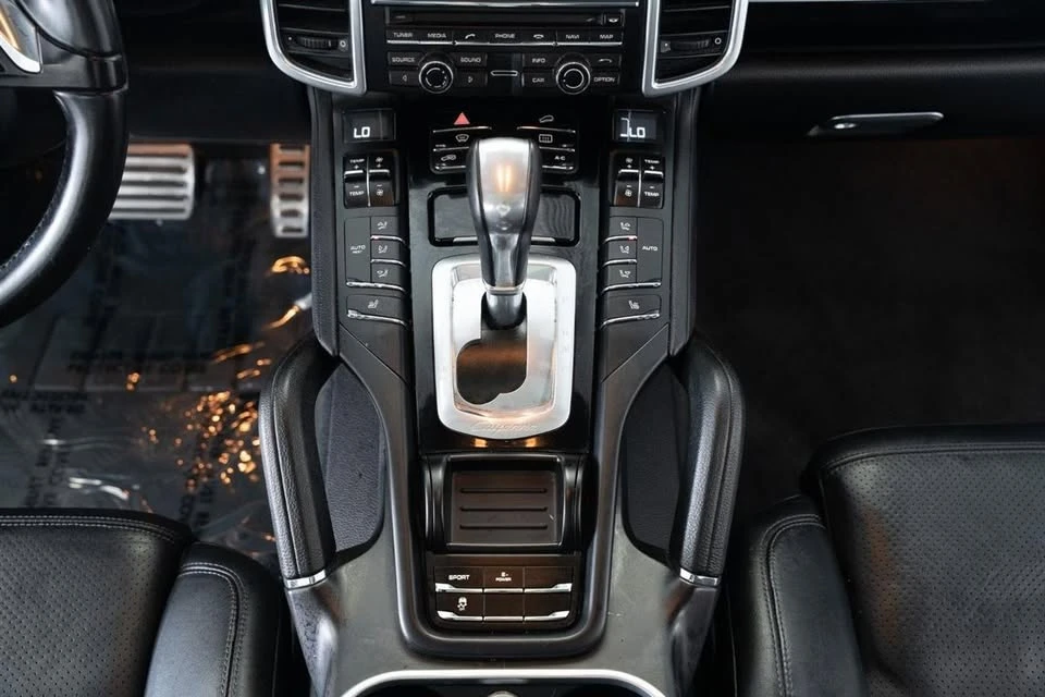 2014 Porsche 958 Cayenne - Image 18 of 20