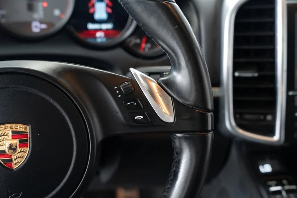2014 Porsche 958 Cayenne - Image 16 of 20