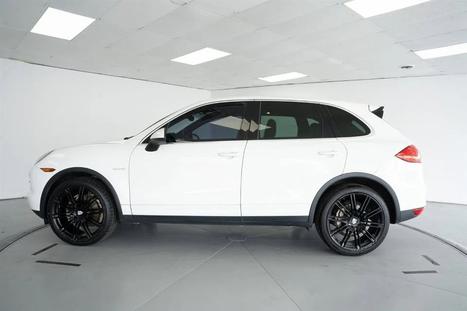 2014 Porsche 958 Cayenne - Image 6 of 20