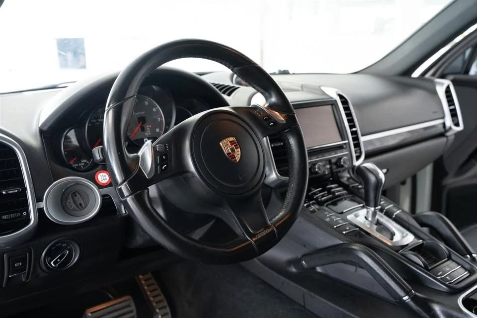 2014 Porsche 958 Cayenne - Image 10 of 20