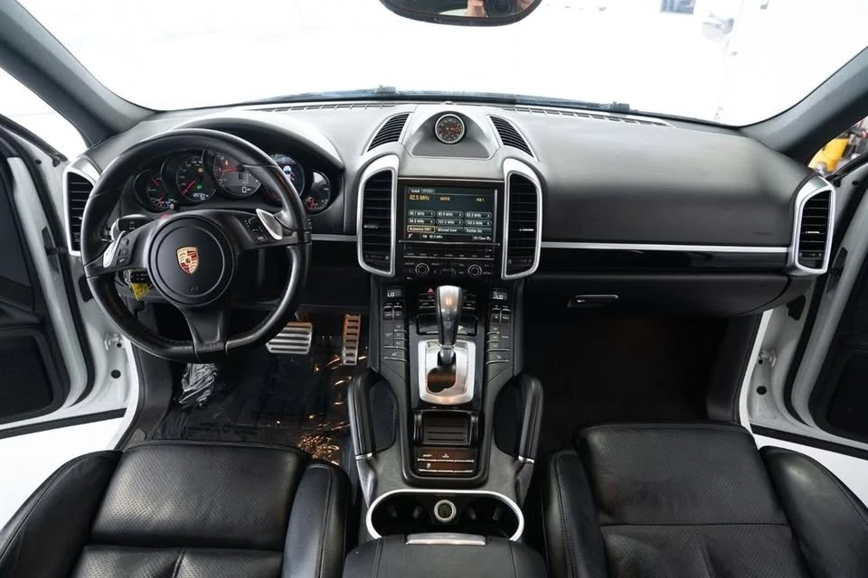 2014 Porsche 958 Cayenne - Image 13 of 20