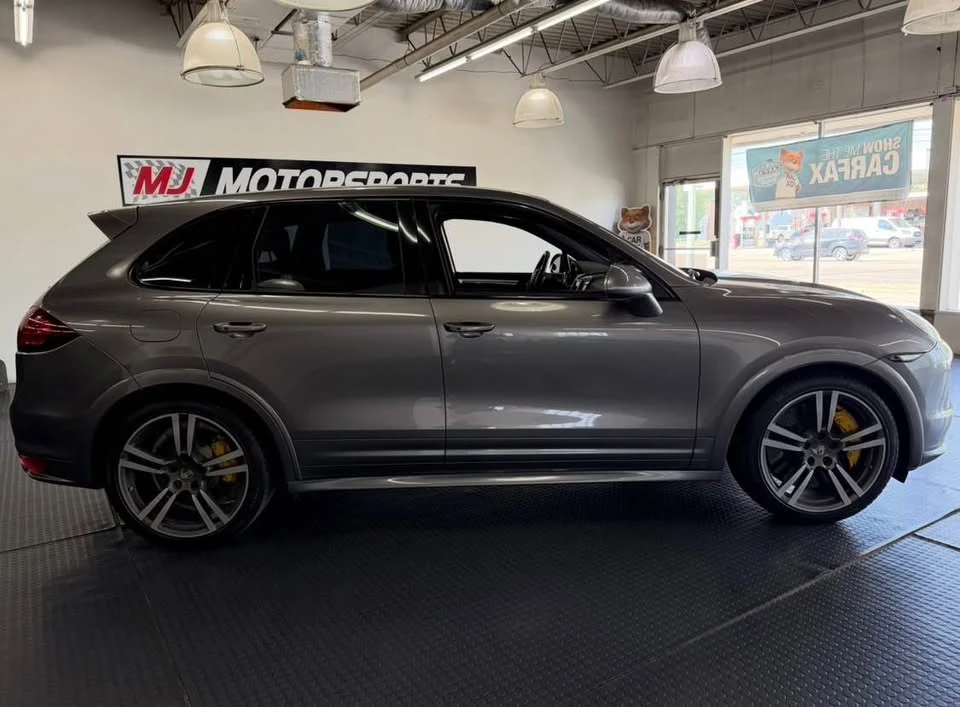 2014 Porsche 958 Cayenne - Image 2 of 18
