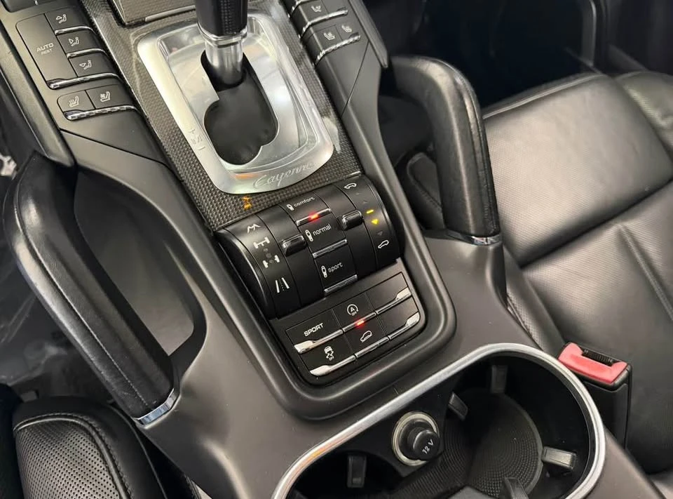 2014 Porsche 958 Cayenne - Image 10 of 18