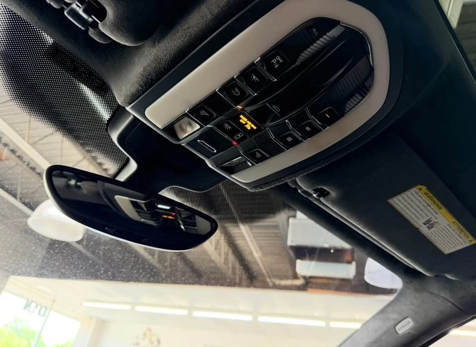 2014 Porsche 958 Cayenne - Image 7 of 18