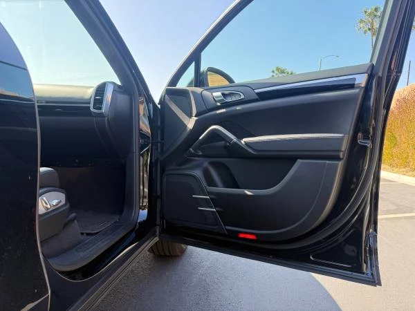 2014 Porsche 958 Cayenne - Image 15 of 21