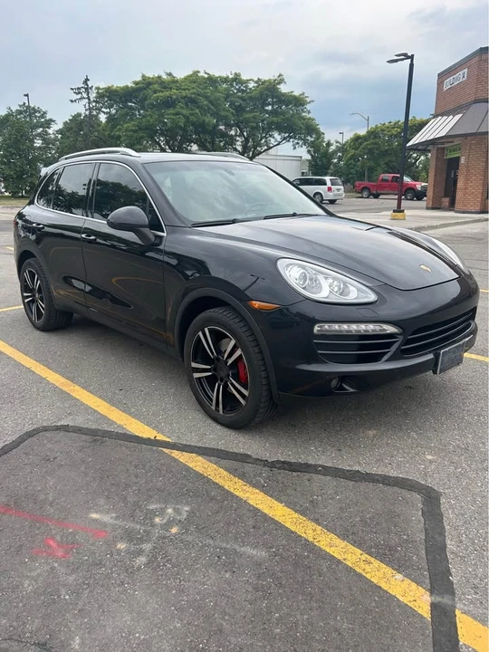 2014 Porsche 958 Cayenne - Image 2 of 9