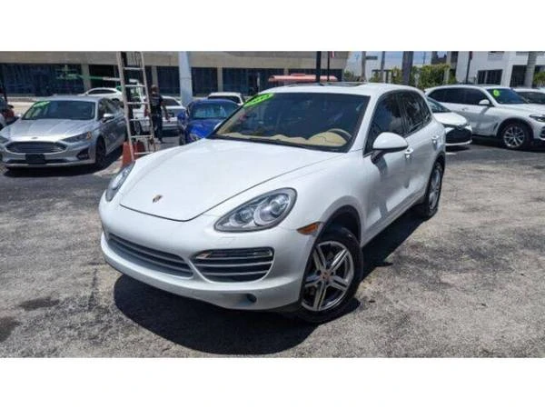 2014 Porsche 958 Cayenne - Image 2 of 4