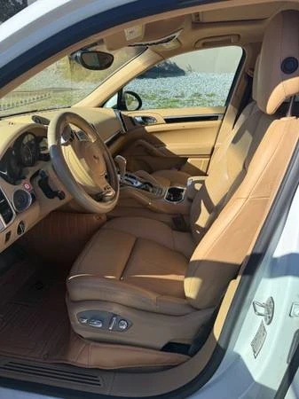 2014 Porsche 958 Cayenne - Image 11 of 14
