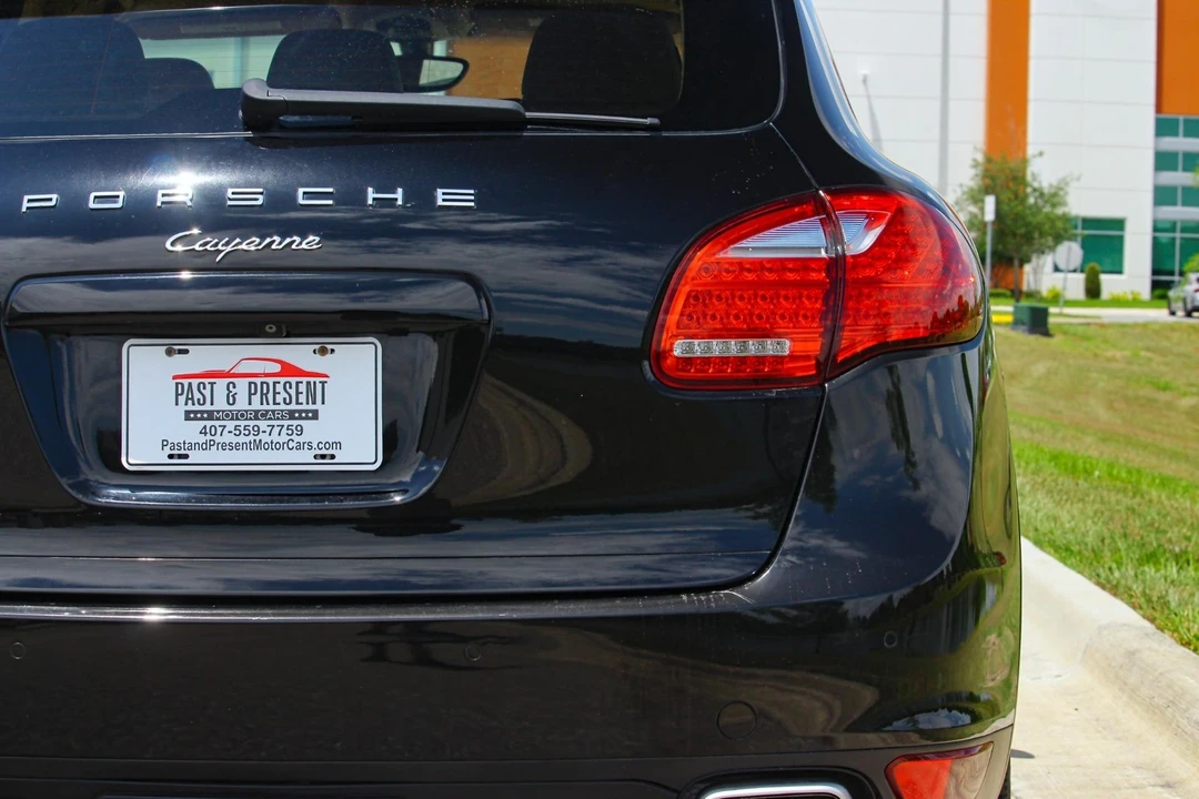 2014 Porsche Cayenne - Image 24 of 31