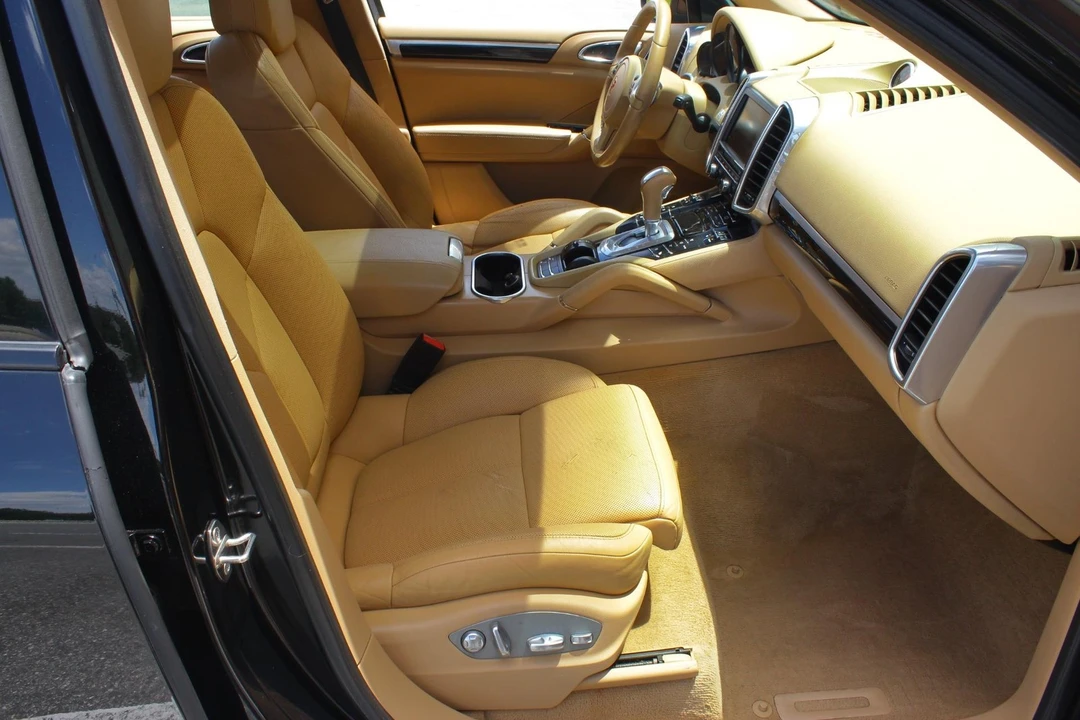 2014 Porsche Cayenne - Image 12 of 31