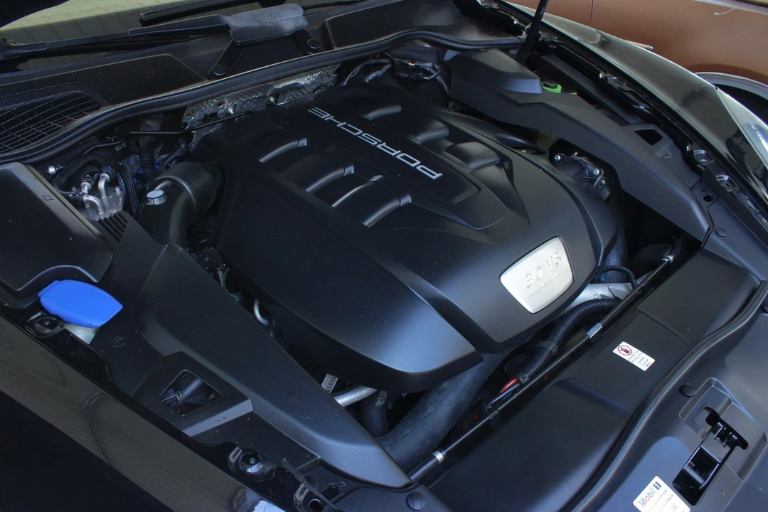 2014 Porsche Cayenne - Image 17 of 31